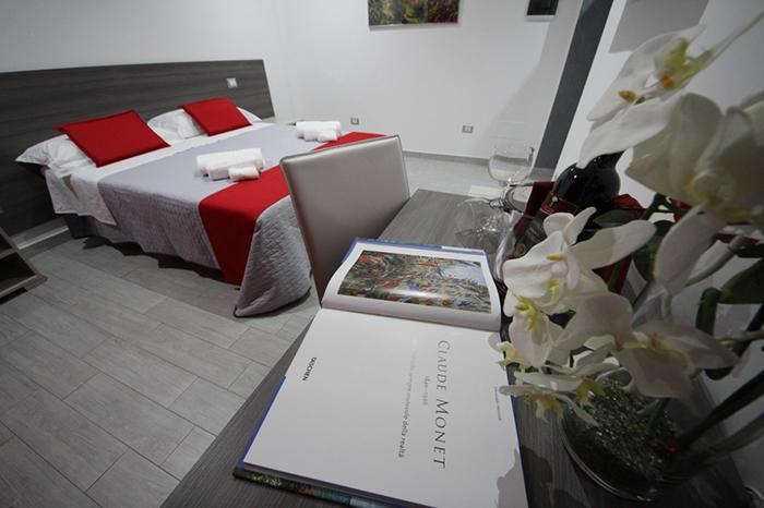 La Maison De Monet Brindisi Phòng bức ảnh
